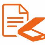 Numérisation de documents – Icône illustrant la transition vers la gestion électronique (GED) Icône de numérisation en orange représentant un scanner ouvert avec un document, symbolisant la dématérialisation des documents papier.